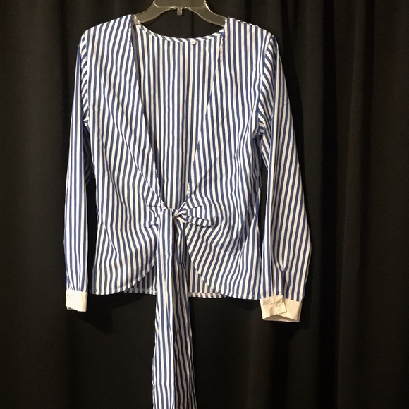 Macro Tops - 💜Striped Blue/white tie in front